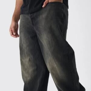 Boohoo Man Plus Relaxed Fit Zip Jeans Black Size 46 NWT